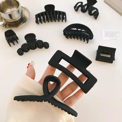 Elegant black hair clips